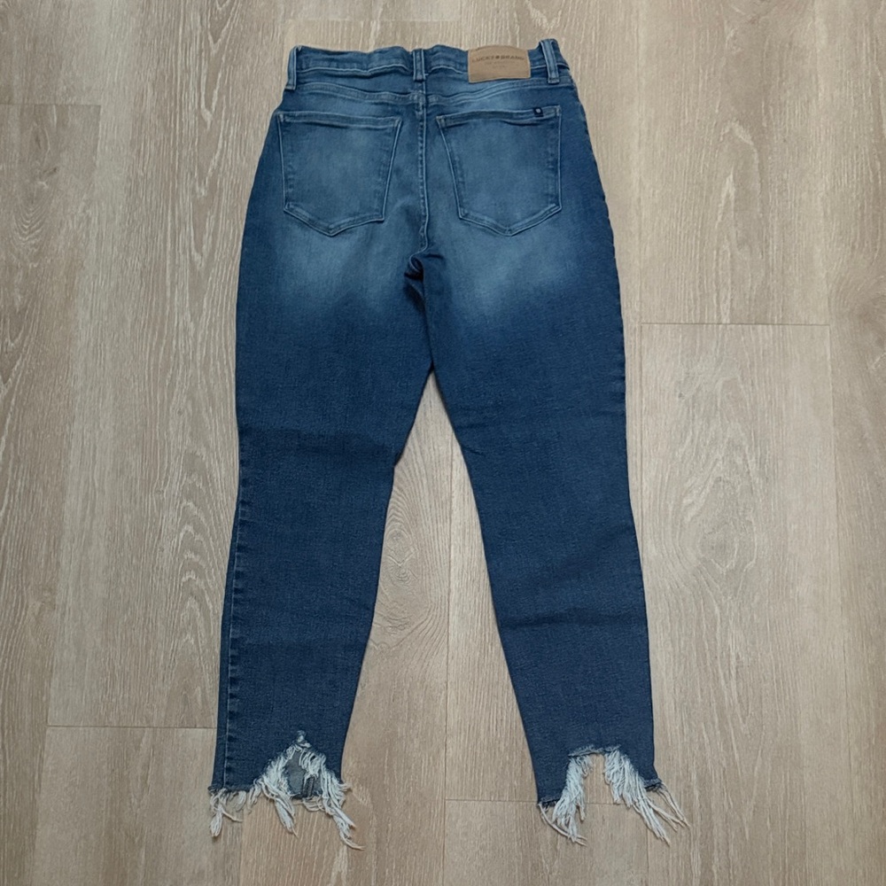 Lucky Brand Ankle Jeans in Faded Blue